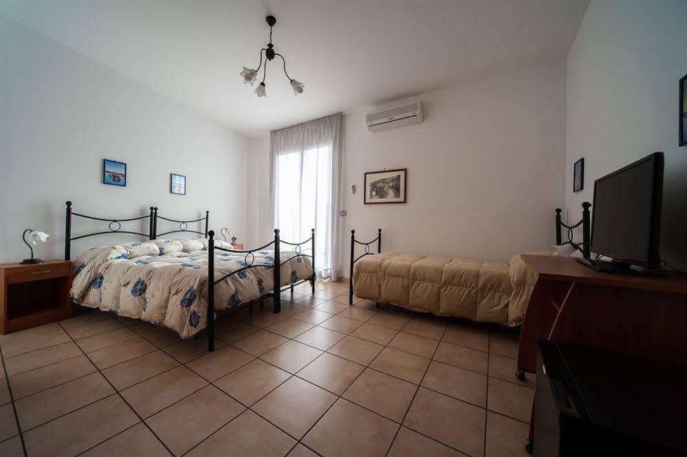 Fragolina B&B Furci Siculo Kültér fotó